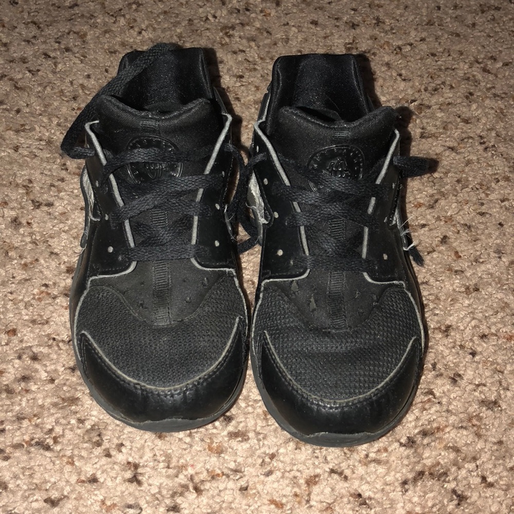 Boys Black Huaraches